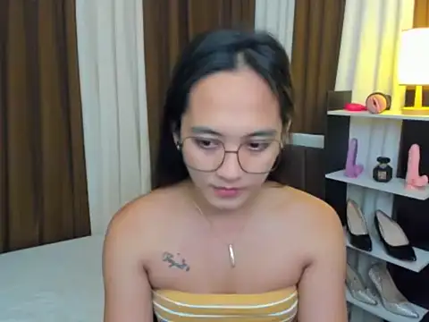 URHottestAngel online show from 10/20/25, 12:17