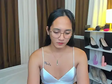 URHottestAngel online show from 09/19/25, 05:11