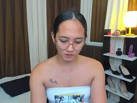 URHottestAngel online show from 10/10/25, 04:52
