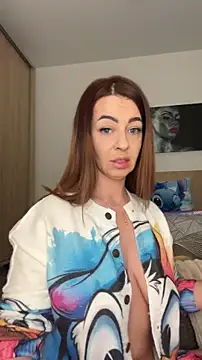 Roxanne Skye online show from 10/28/25, 07:02