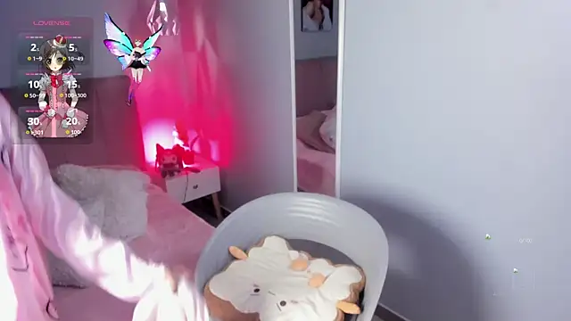 ela petit online show from 11/18/25, 10:24