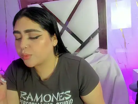 im bunny   online show from 02/28/26, 12:05