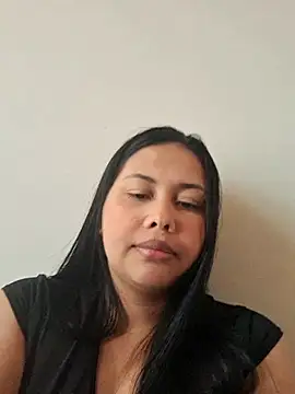 Snapshot of Alessandraa- chatting on 06/21/26, 06:36 Alessandraa- online show from 06/21/26, 06:36
