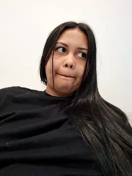 Alessandraa- online show from 10/17/25, 03:14