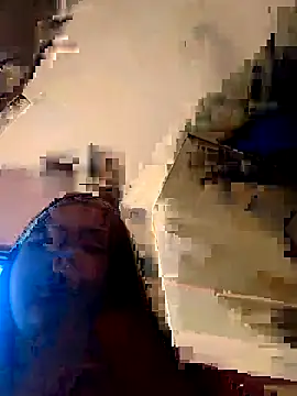 Snapshot of Alessandraa- chatting on 06/11/26, 04:15 Alessandraa- online show from 06/11/26, 04:15
