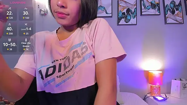 SophieW1 online show from 11/24/25, 12:27