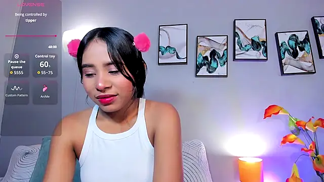 SophieW1 online show from 12/18/25, 12:20