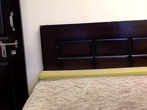 Snapshot of Indian_queen007 chatting on 10/18/25, 05:31 Indian queen007 online show from 10/18/25, 05:31