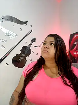 Snapshot of SafiroFer chatting on 10/13/25, 09:05 SafiroFer online show from 10/13/25, 09:05
