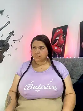 Snapshot of SafiroFer chatting on 10/09/25, 09:04 SafiroFer online show from 10/09/25, 09:04