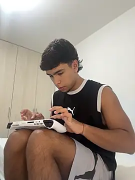 CHR58  online show from 09/28/25, 06:20