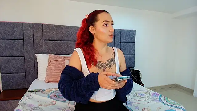 Snapshot of Dakota_Megan_69 chatting on 02/16/26, 02:16 Dakota Megan 69 online show from 02/16/26, 02:16