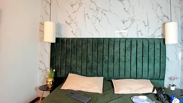 MrJustin  online show from 12/01/25, 07:59