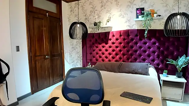 MrJustin  online show from 10/15/25, 08:06