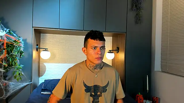 MrJustin  online show from 10/25/25, 09:26