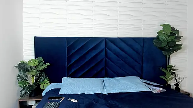 MrJustin  online show from 11/27/25, 07:47