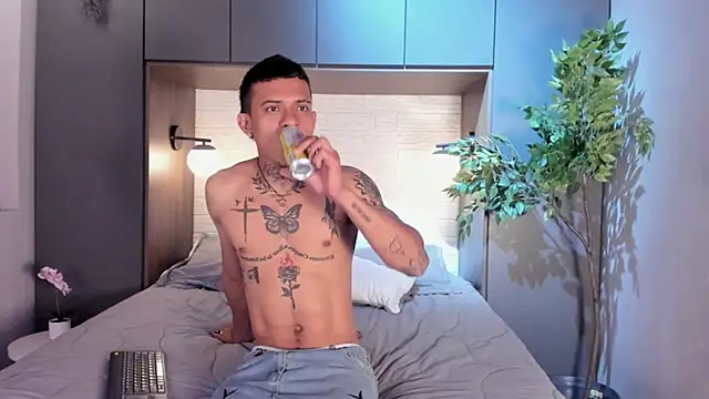 MrJustin  online show from 09/11/25, 07:47