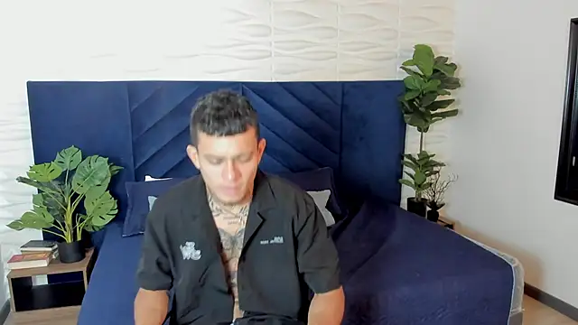 MrJustin  online show from 10/04/25, 08:10