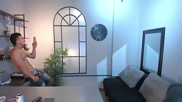 MrJustin  online show from 09/22/25, 08:37