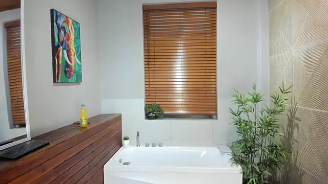 MrJustin  online show from 09/26/25, 02:02