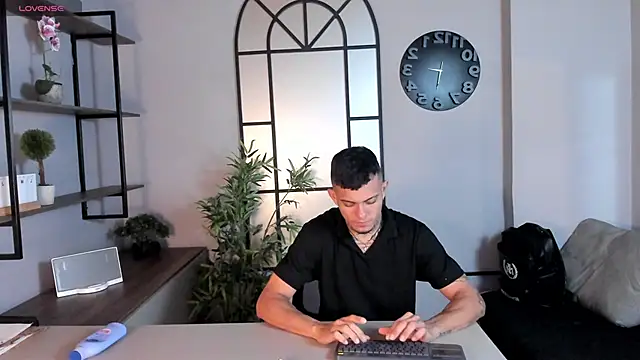 MrJustin  online show from 10/08/25, 08:20