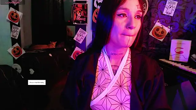 lilithword online show from 10/27/25, 01:01