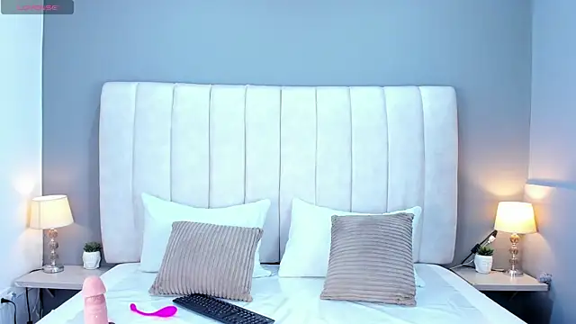 ScarletStarr online show from 10/24/25, 04:33