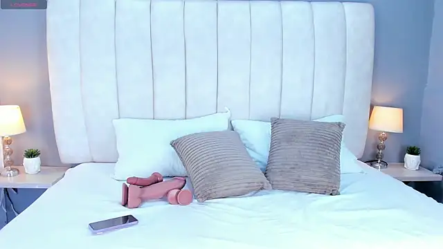 ScarletStarr online show from 12/18/25, 04:17