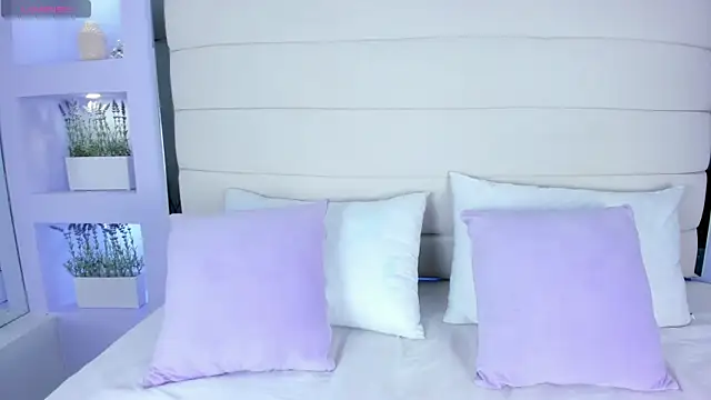 ScarletStarr online show from 10/28/25, 04:13