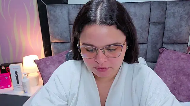 SamanthaPaImer online show from 10/09/25, 08:31