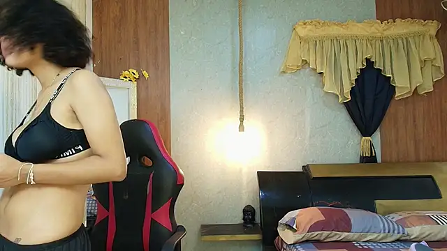 miss leidy  online show from 03/28/26, 01:50