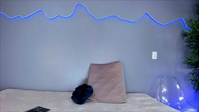 AlinaSweett  online show from 12/02/25, 04:19