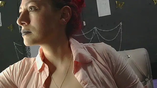 Snapshot of MeganBrown4 chatting on 05/26/26, 02:20 MeganBrown4 online show from 05/26/26, 02:20