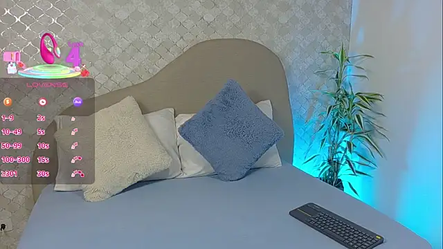 Snapshot of RILLEY_ALLEN chatting on 11/19/25, 07:36 RILLEY ALLEN online show from 11/19/25, 07:36