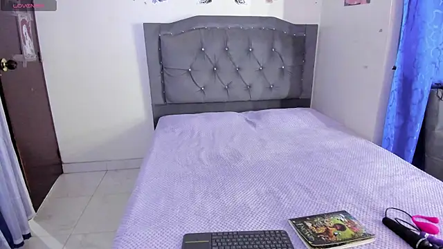 Megan Darcy online show from 05/25/26, 04:38