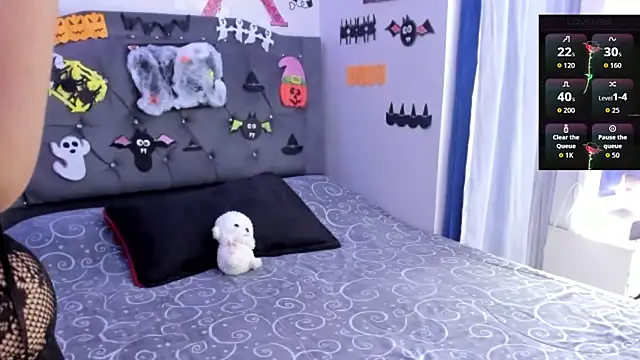 Megan Darcy online show from 10/21/25, 11:04