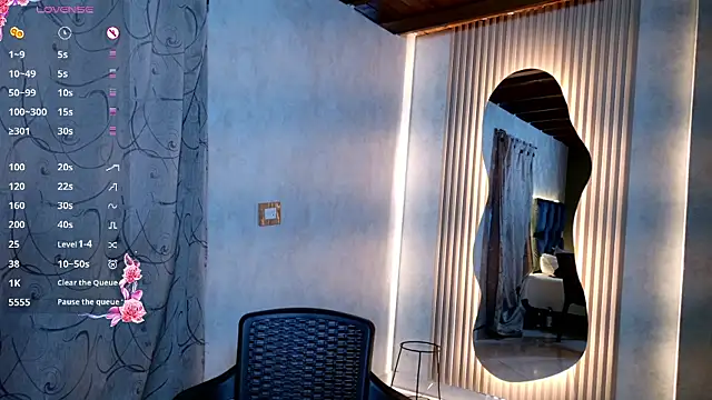 Luna sophya online show from 09/09/25, 11:41