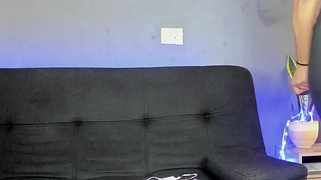 Luna sophya online show from 11/27/25, 01:00