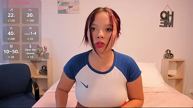 Natalia  Miller online show from 10/22/25, 09:13