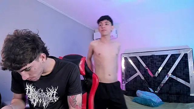 Handsomeboyss19 online show from 04/18/26, 02:47