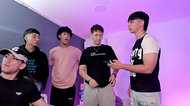 Handsomeboyss19 online show from 06/23/26, 01:20