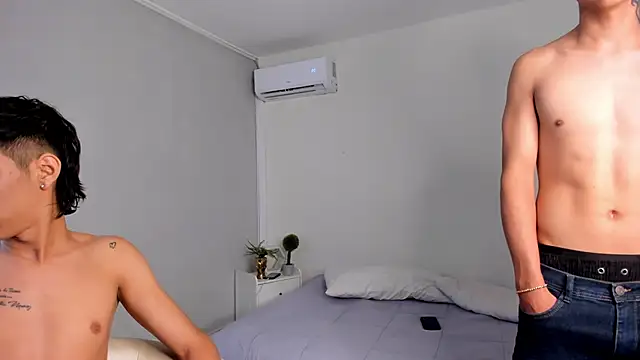 Handsomeboyss19 online show from 10/09/25, 03:07