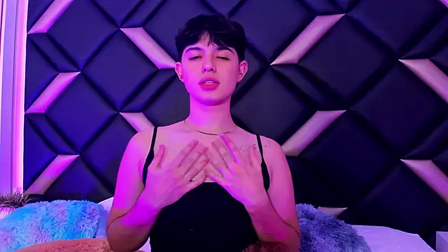 Handsomeboyss19 online show from 10/15/25, 03:16