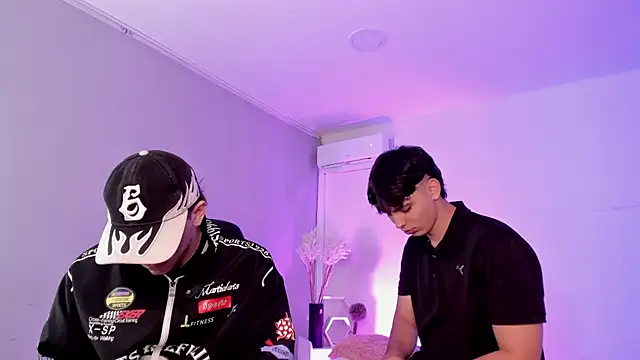 Handsomeboyss19 online show from 06/20/26, 01:05