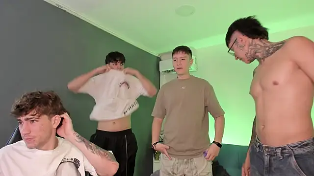 Handsomeboyss19 online show from 07/31/26, 07:22