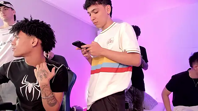 Handsomeboyss19 online show from 06/20/26, 12:59