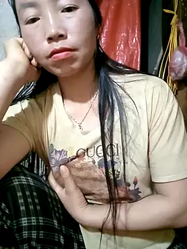 Snapshot of hera-00 chatting on 10/16/25, 10:18 hera-00 online show from 10/16/25, 10:18