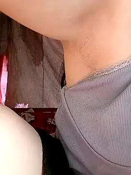 Snapshot of hera-00 chatting on 10/18/25, 07:21 hera-00 online show from 10/18/25, 07:21