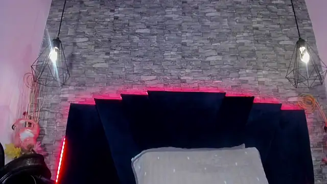 Emily Brown18 online show from 04/16/26, 04:13