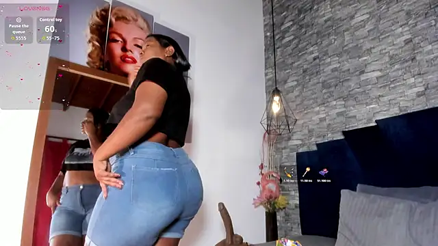 Emily Brown18 online show from 03/19/26, 04:23